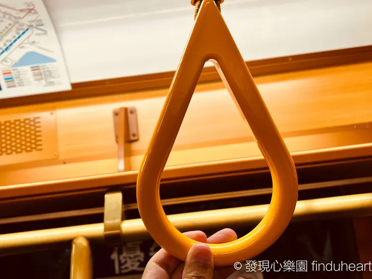 吊環造型復刻當年列車。翻攝自finduheart