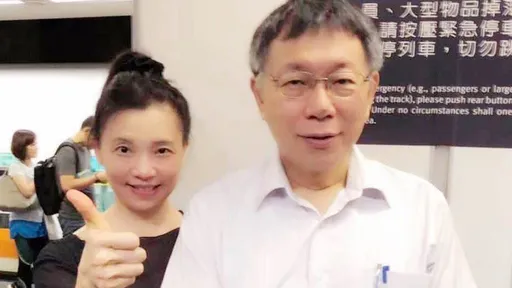 宣昶有目睹柯文哲摸璩美鳳 柯黑議員都驚:10年來看的柯是假象?
