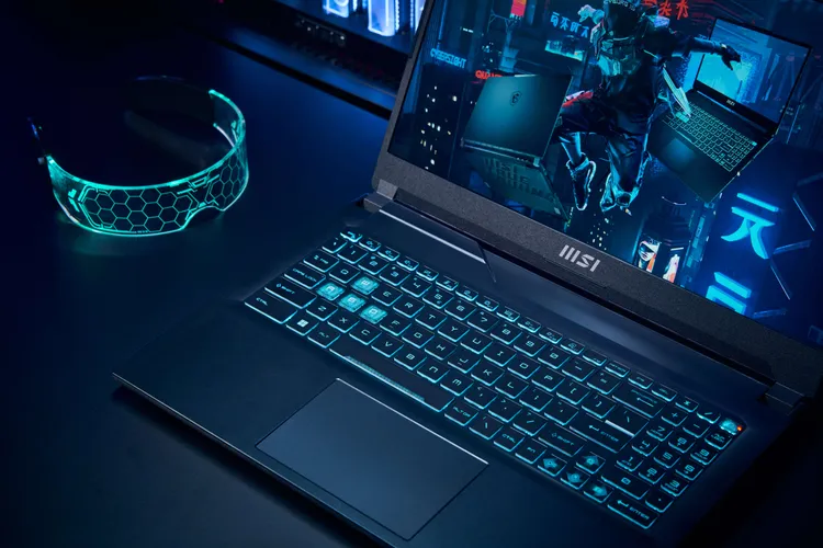 Cyborg 15採用未來感十足的機械外觀設計。微星提供