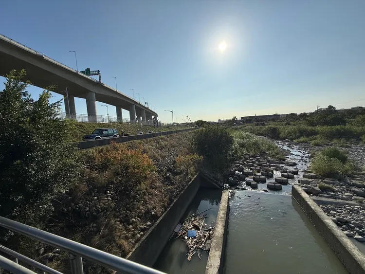 警方初步查出死者疑為50歲的陳姓男子。民眾提供