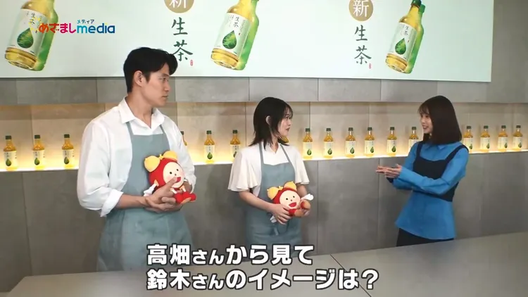 今年4月鈴木唯（右起）採訪高畑充希和鈴木亮平。翻攝mezamashimedia X