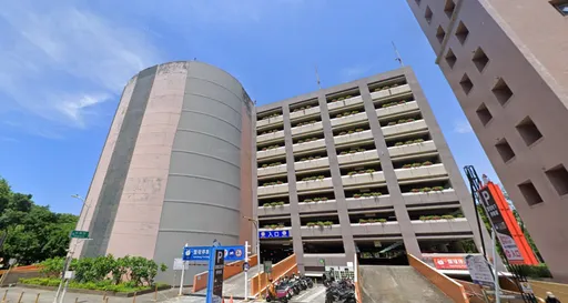 高雄男自停車場8樓墜地重傷不治 工人路過嚇壞急報警