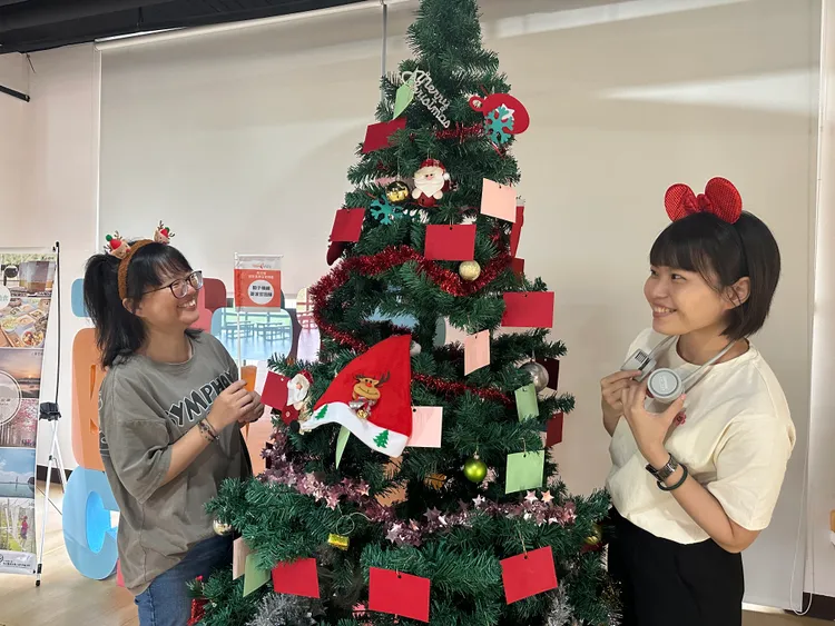 活動期間遊客憑好行套票、乘車證明，就能參加聖誕樹抽好禮活動。西拉雅風管處提供