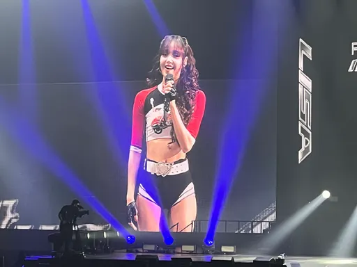 Lisa三角熱褲飆舞辣翻高雄！大讚台灣這美食「可以每天都吃」