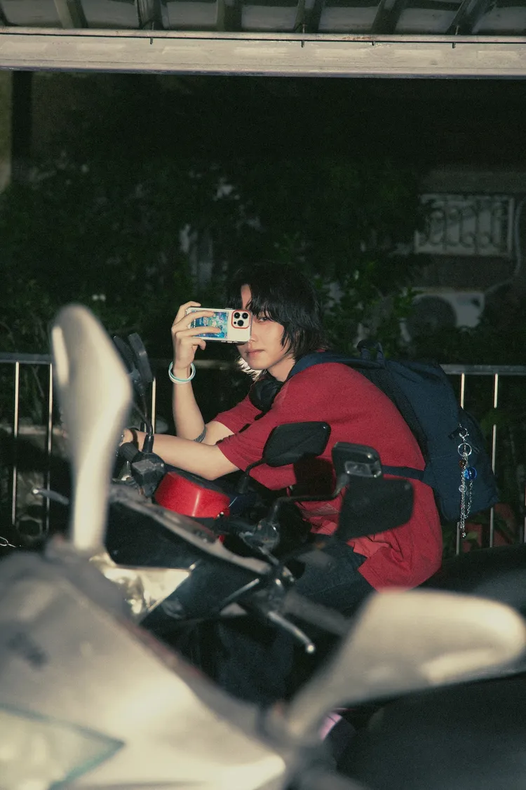 持修罕見地以女生的角度去詮釋一段心碎的戀情。EMI提供