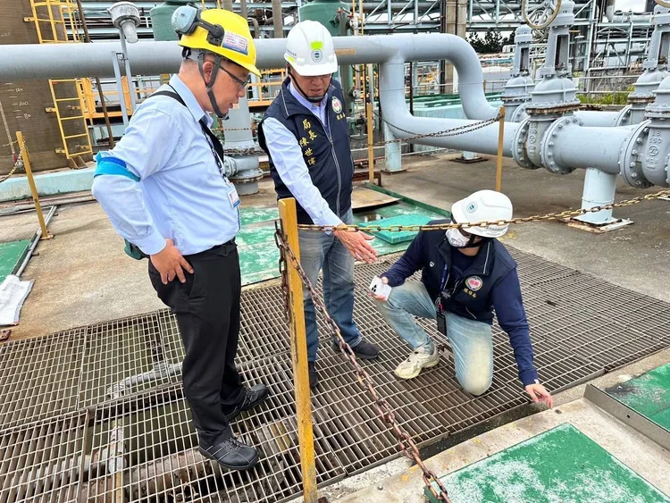 現場稽查。環保局提供