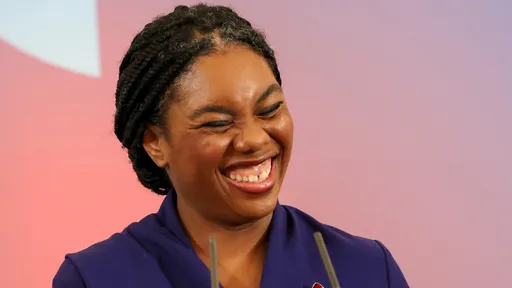 勿忘初心!英国保守党选出首位非裔女党魁 承诺回归右翼传统