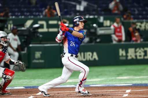 陳傑憲遭觸身球提前傷退 明天能否上場?他給答案了