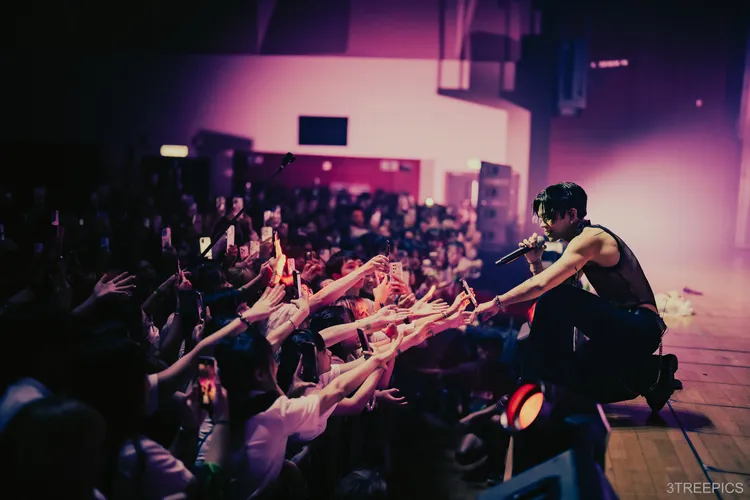 凱爾展開世界巡演，場場爆滿。The Kid Who Flew 翼有限公司提供