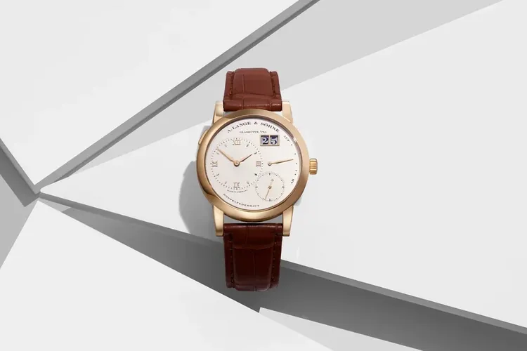 1994年問世的首款原版LANGE 1系列腕錶︒品牌提供