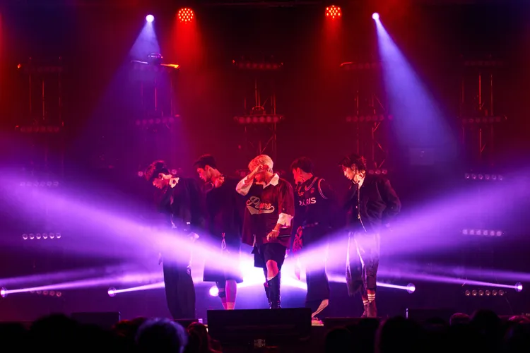 FEniX昨晚帶來多首完整唱跳，嗨翻粉絲。圖／寬宏藝術X華納音樂提供