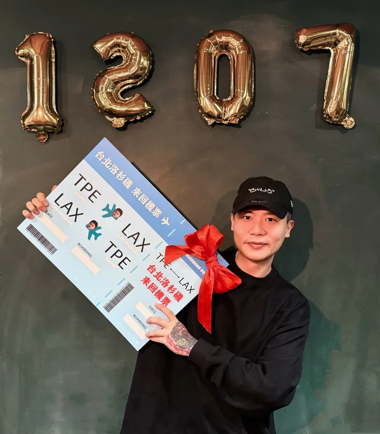 唱片公司送上來回機票大禮，讓蕭秉治忙完後可以好好出國放鬆。圖／相信音樂提供