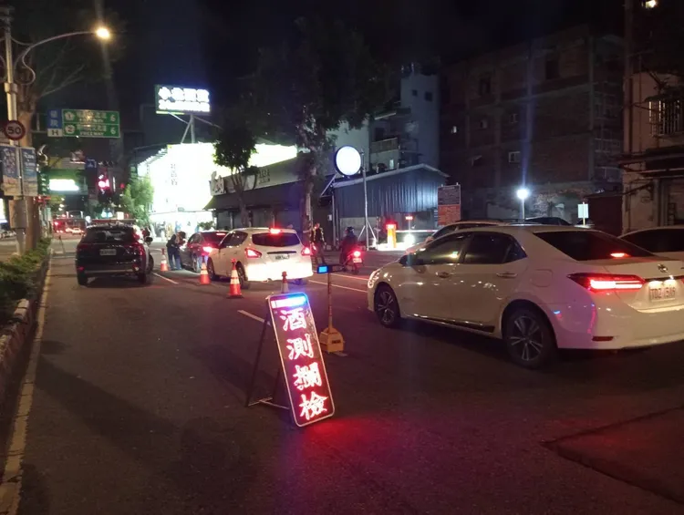 桃園警方實施防制交通事故加強執法專案2個月，強力防制交通事故。翻攝畫面