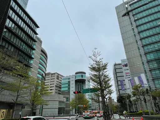 打住不打商 科技大廠砸近3億買內湖商辦