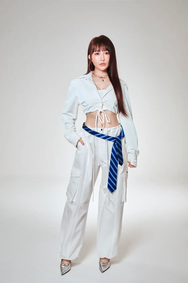 張若凡之前到菲律賓遊學，被同學認出歌姬身分。圖／索尼音樂提供