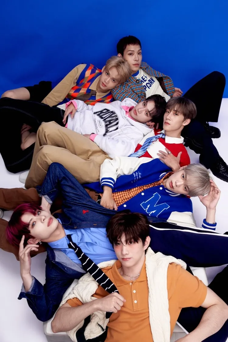 少年們搶先釋出的學院風寫真。踢帕娛樂提供