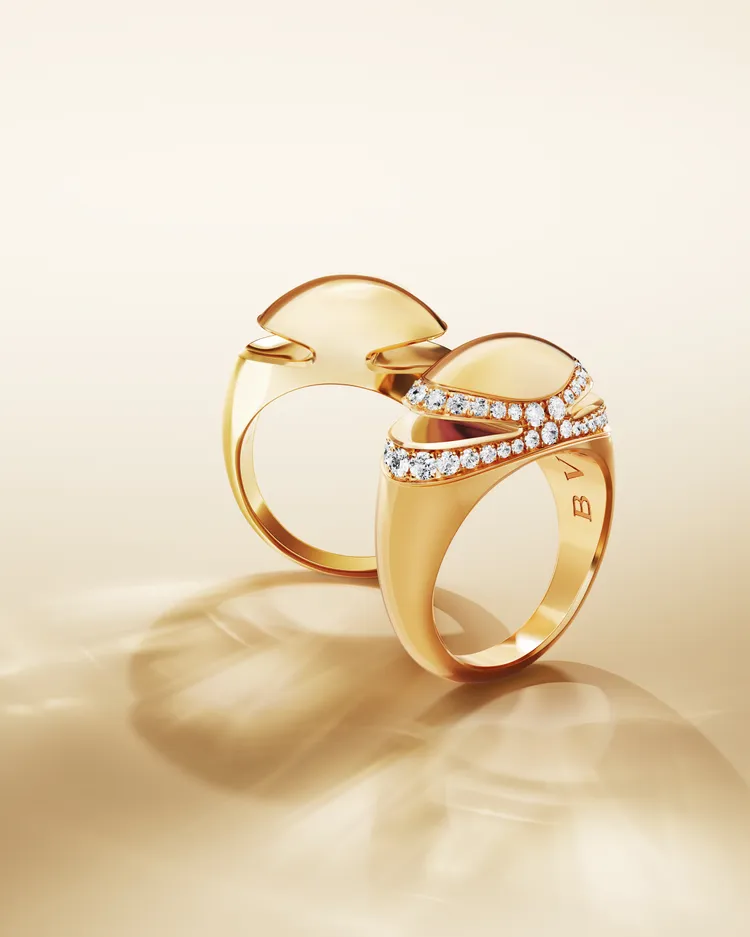 Bvlgari Cabochon系列黃K金鑲鑽戒指，鑲嵌56顆密鑲鑽石（總重約0.56克拉），價格店洽。品牌提供