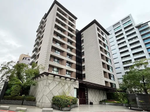 《影后》豪宅實景曝光 網上求售1.8億元