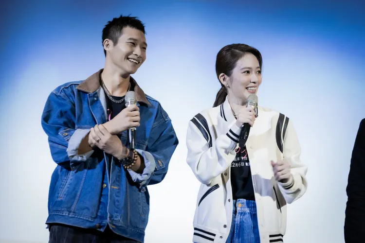 高宇蓁（右）與黃冠智飾演姐弟，劇外感情也如同姐弟。圖／后花園影像製作提供