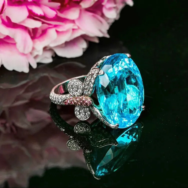 這枚同樣出自Jacob Arabo之手的戒指，要價超過2億台幣。翻攝jacobandco IG