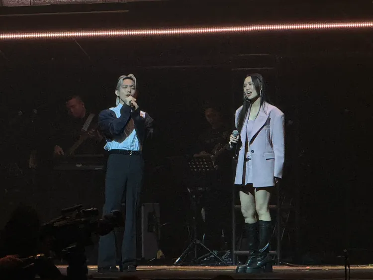 孫盛希圓夢合體林宥嘉開唱。讀者提供