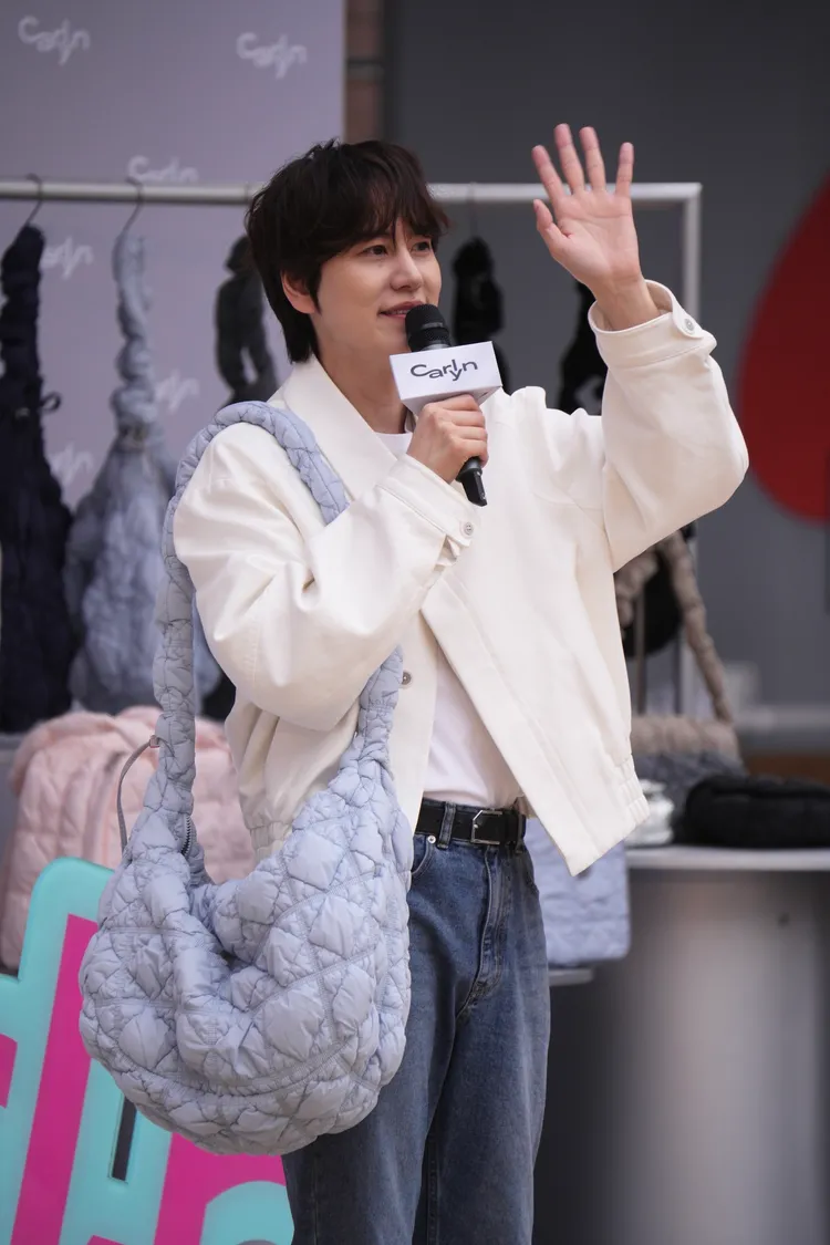 圭賢表示自己很喜歡大容量的包款。彭欣偉攝