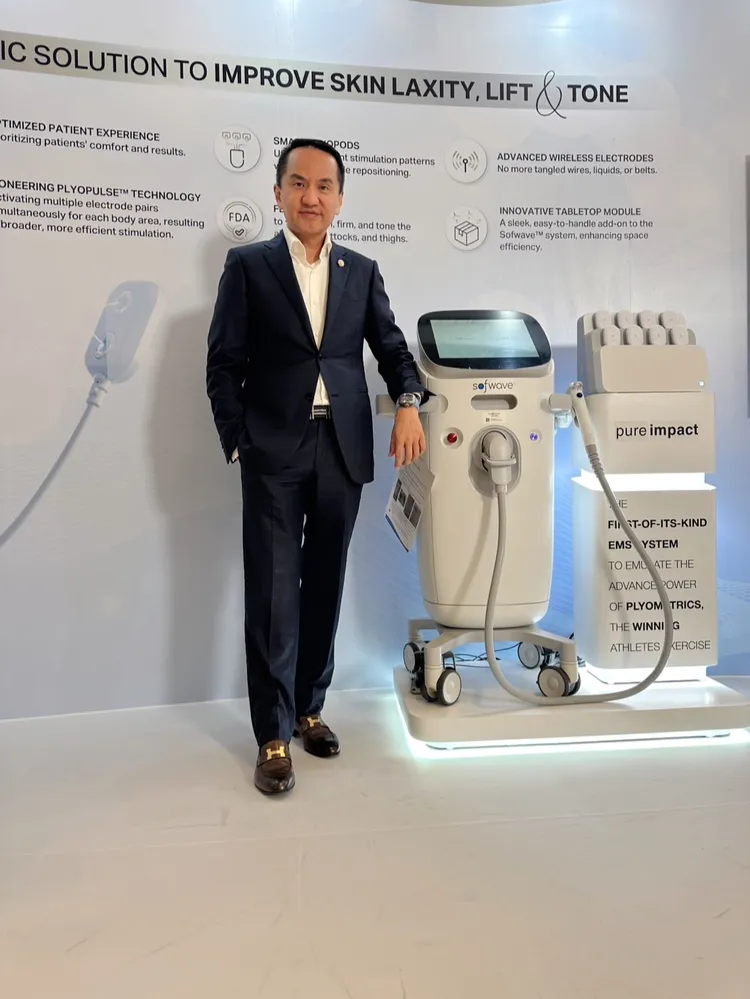 常如山也和索夫波CEO談到台灣醫美假機器問題嚴重。愛爾麗集團提供
