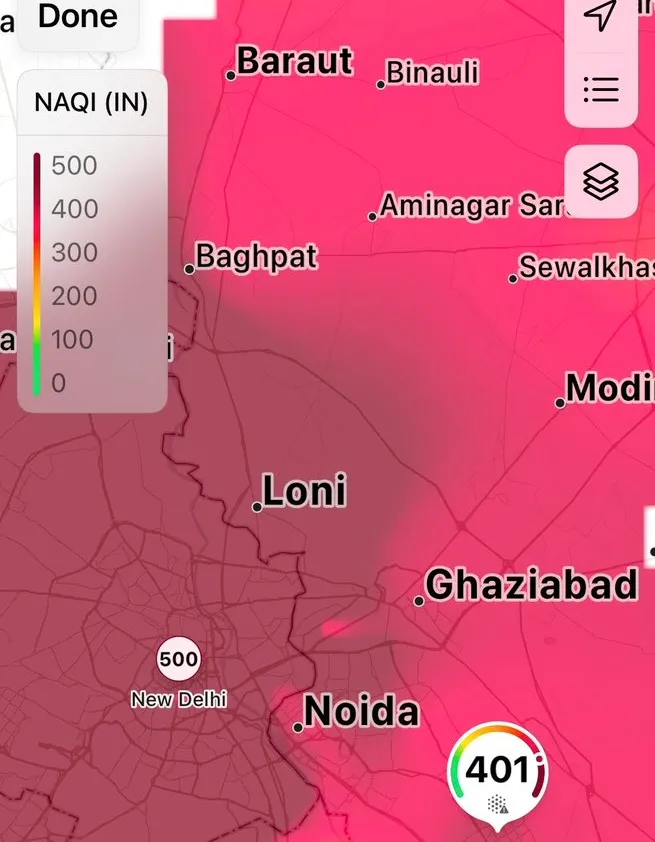 網友提供新德里（New Delhi）空氣指標（NAQI），幾乎已達頂點。翻攝自X@RuchiAngrish