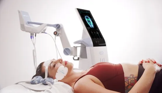 EMFACE菲斯波雙效煥顏科技，能量直達皮下肌肉深層，提升肌肉的張力和支撐力，超越了傳統電、音波治療。