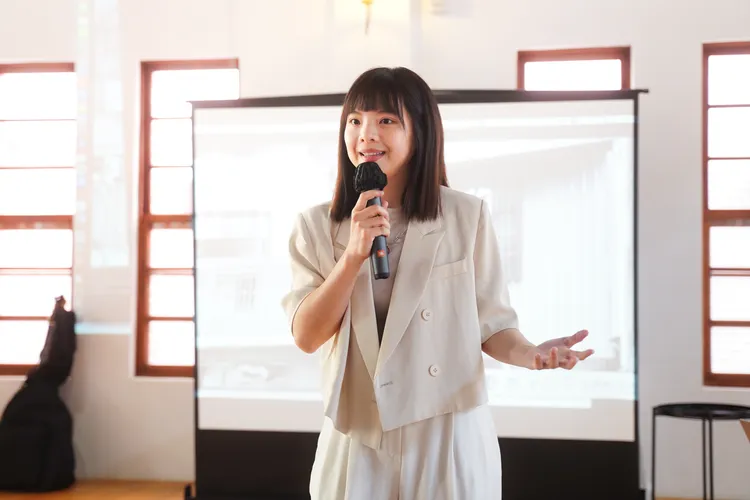 鍾菱表示，應讓街友、長者和孩子們都能感受愛與被重視的溫暖。翻攝畫面