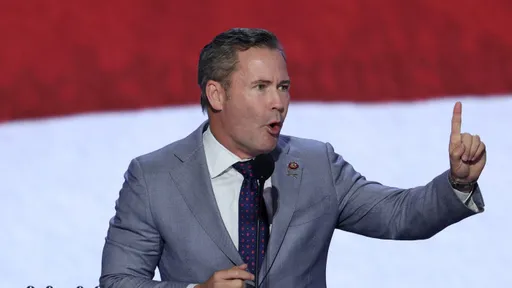 對中超級強硬派上位!川普任命眾議員瓦爾茲出任國安顧問 綠扁帽退役作風強勢