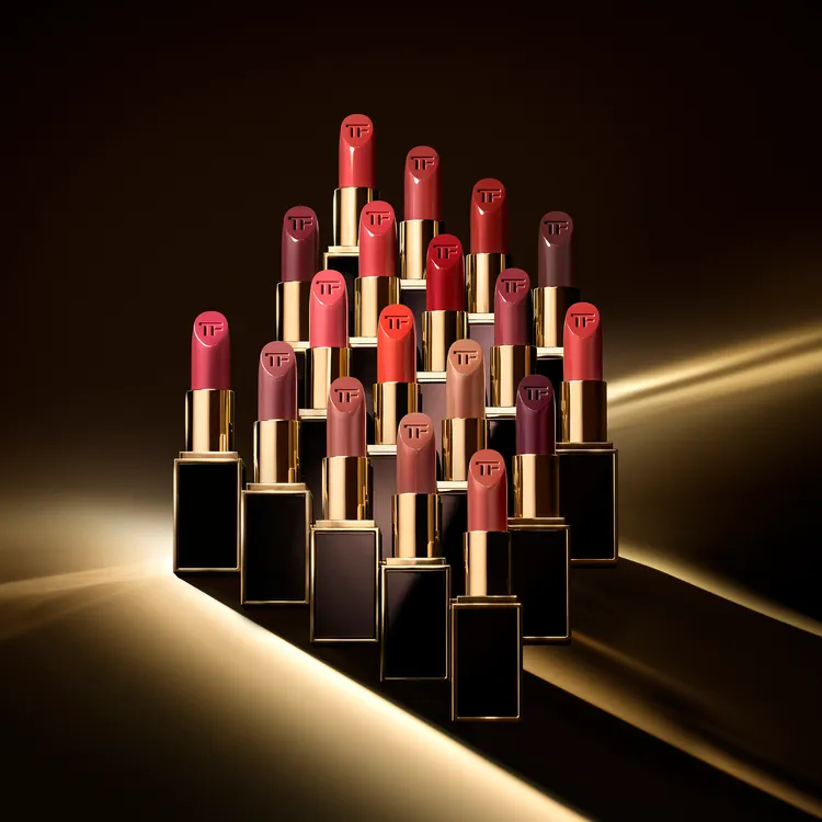 TOM FORD全新設計師唇膏，各2150元。品牌提供