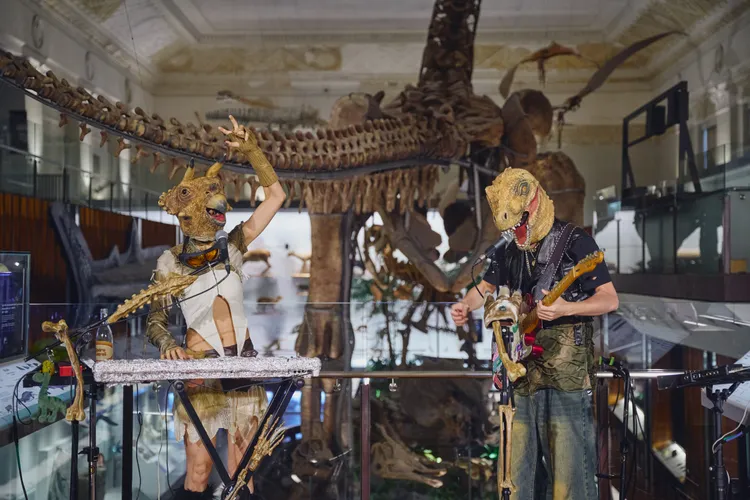 樂團「恐龍的皮」明年1月11日將舉辦「MUVIE CINEMAS TITAN SCREEN」電影專場演唱會。圖／好多音樂提供