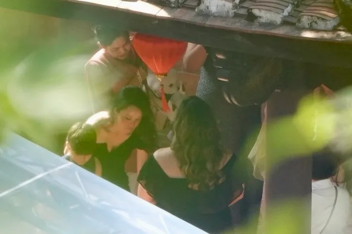 嘉賓們各個盛裝打扮出席婚宴。特勤中心攝