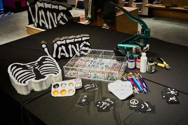 Vans讓粉絲可以自由改造聯名鞋。品牌提供