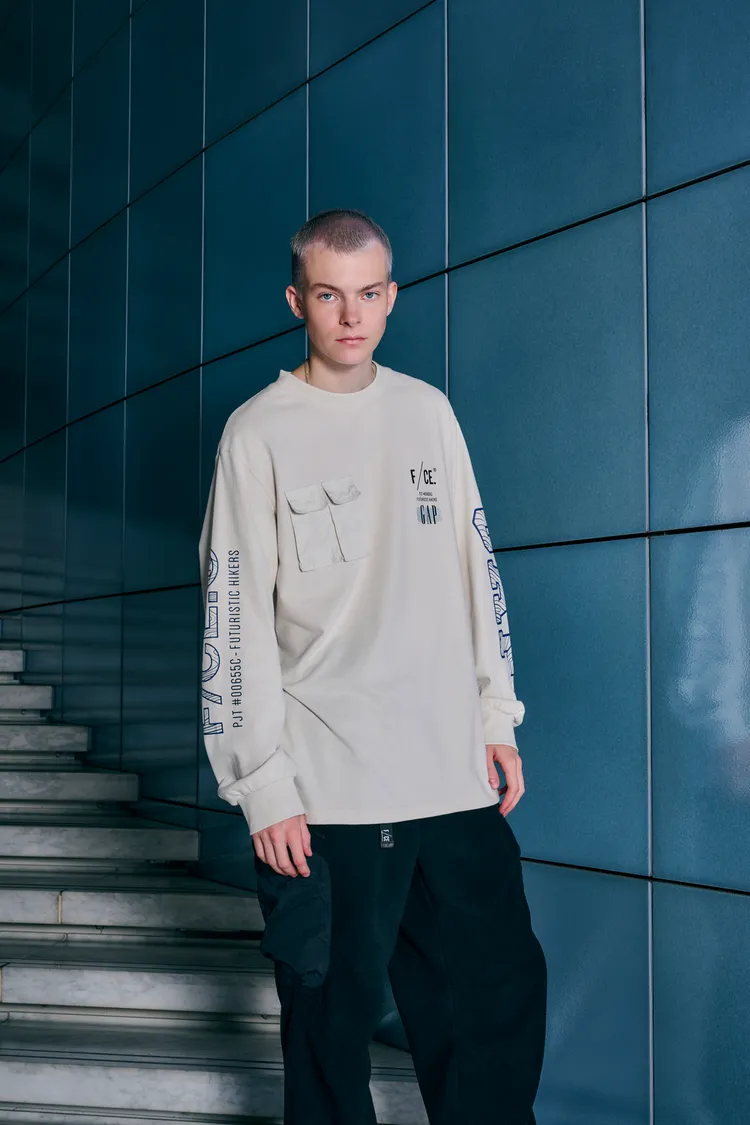 聯名系列將F/CE的前衛元素融入Gap的實用設計。品牌提供