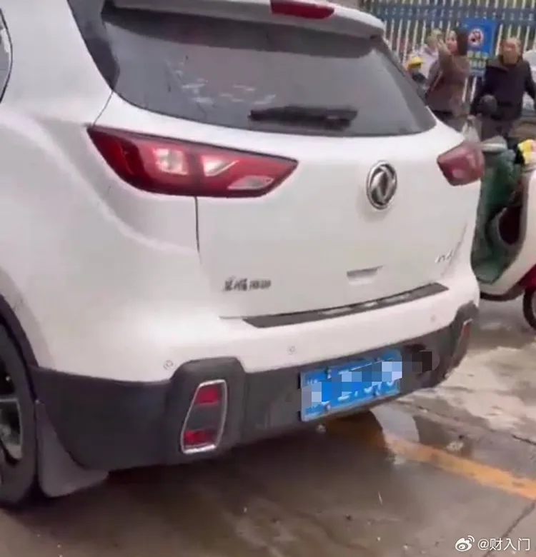 作案兇車。翻攝自微博