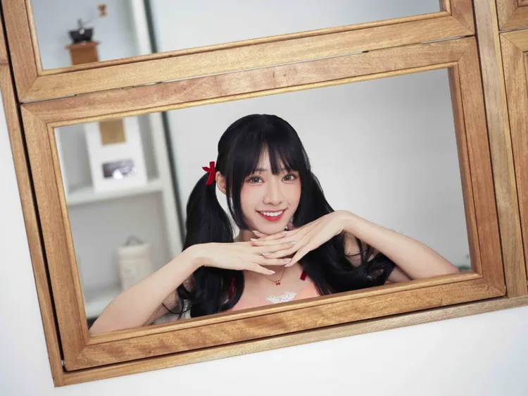 嘎林拍攝甜美、冷豔的風格。樂天桃猿提供