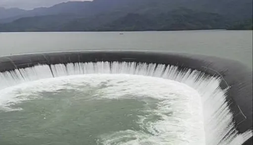 「康芮」發威南部山區大雨　曾文水庫今年第二度「洩洪」