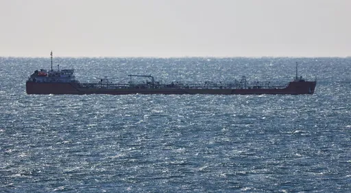 有批石油好便宜!英國再制裁30艘「影子艦隊」船舶 打擊俄國石油收入