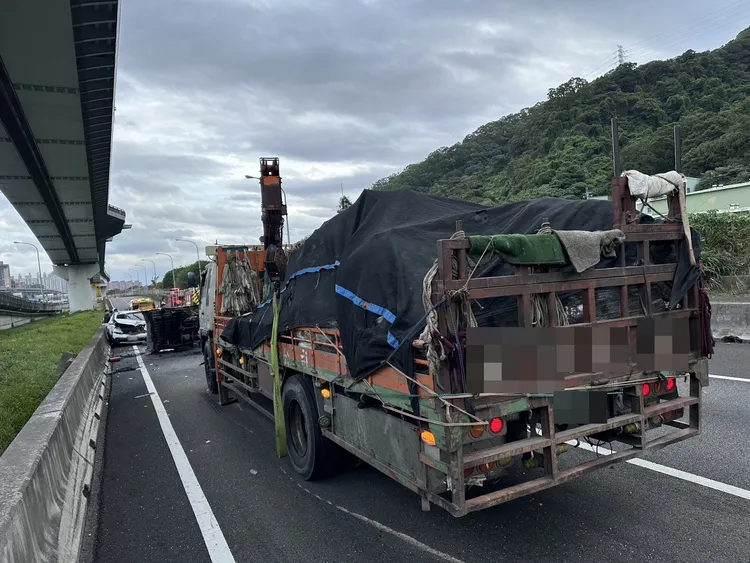 肇事大貨車。翻攝畫面