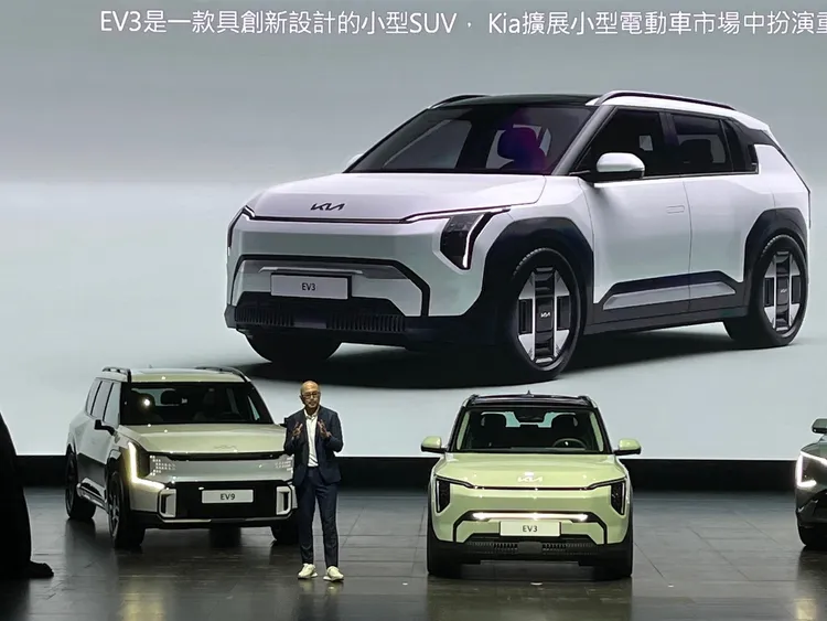 2024 Kia EV Day｜Asia Pacific的焦點，正是甫於全球發表的Kia EV3純電智慧跨界休旅。林浩昇攝