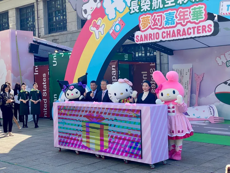 孫嘉明表示，彩繪機可帶給旅客歡樂與幸福感，三麗鷗也可藉此增加世界各地的曝光度。莊偉祺攝