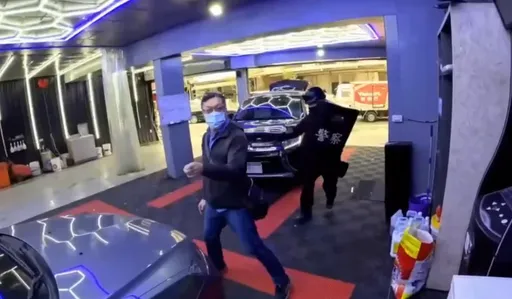 竹聯幫弘仁會插旗宜蘭踢鐵板　警剿滅逮12幫眾！還真的把堂口「剷平」