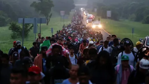 未上任先威脅！川普恐增墨西哥100%關稅　阻止數萬移民闖入美國