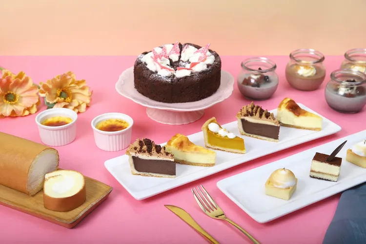 台北凱達大飯店「百鮮打邊爐」鍋物料理，每鍋價格為780元+10%起，餐檯提供「蔬食自助吧」、「幸福甜點櫃」任你無限吃。業者提供