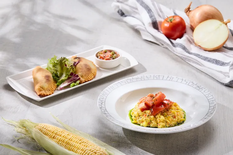 來台的餐點包含經典「恩潘納達餡餃」與「烏米塔玉米布丁」等。誠品行旅提供