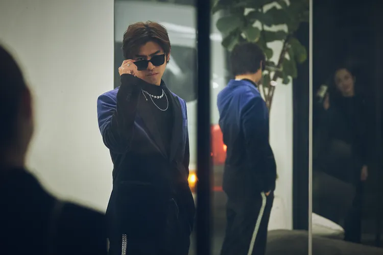 陳柏霖飾演落難大明星。大川大立提供