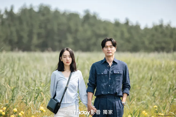 申惠善（左）劇中最終決定回到前男友李陣郁身邊。friDay影音提供