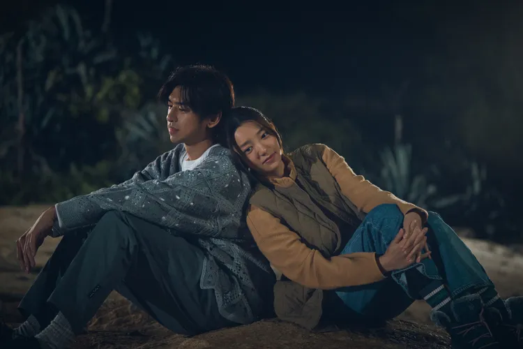 陳柏霖（左）和郭雪芙將在充滿海風的金門共譜一段浪漫戀曲。大川大立提供